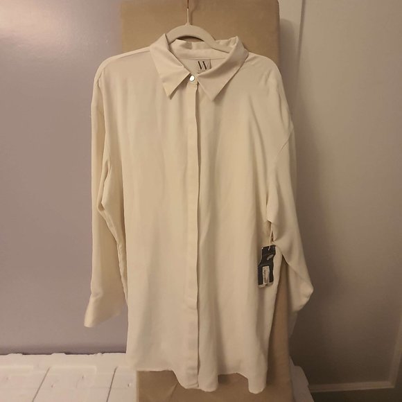 Oversized Button-Down Shirt Women's XXL NWT Off White Cream Color Free G… - Picture 2 of 6